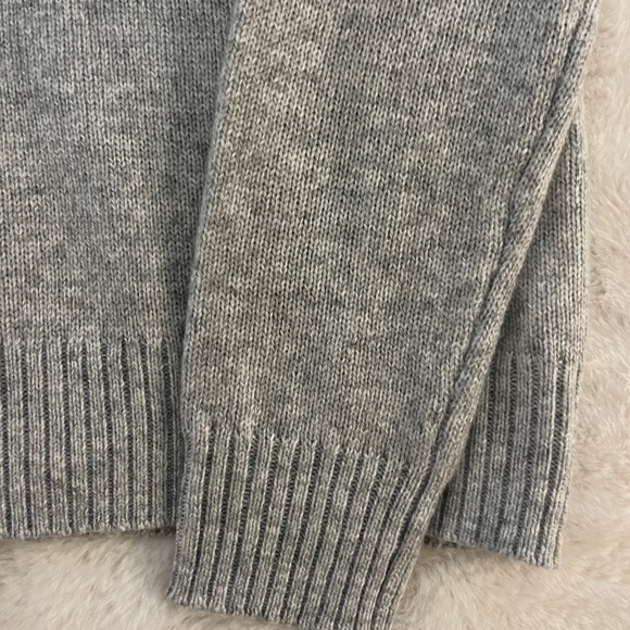 RW&CO Sweater - Picture 11 of 13